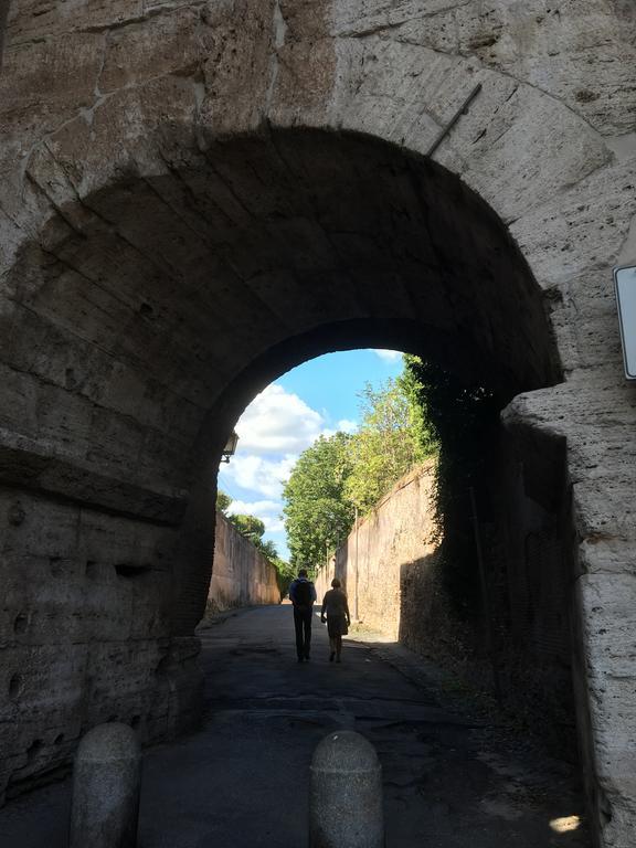 Delightful Apartment 100 Meters From The Colosseum Exterior foto
