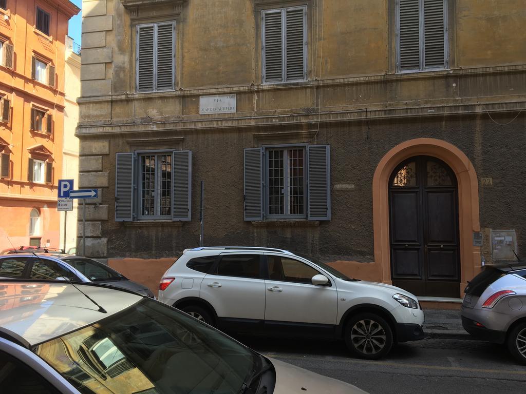 Delightful Apartment 100 Meters From The Colosseum Exterior foto