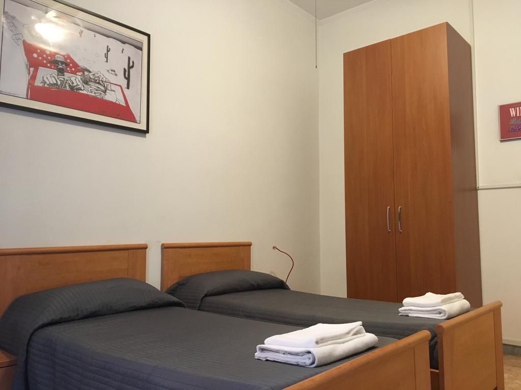Delightful Apartment 100 Meters From The Colosseum Exterior foto