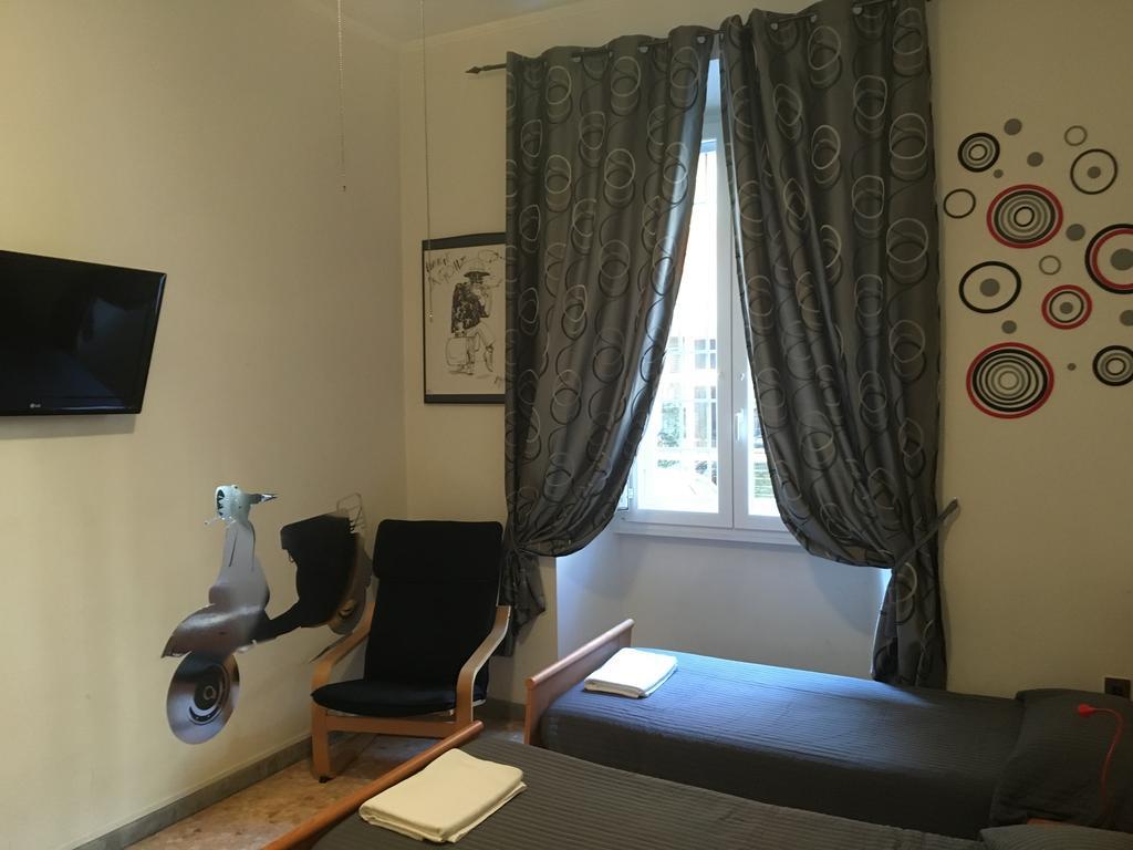 Delightful Apartment 100 Meters From The Colosseum Exterior foto