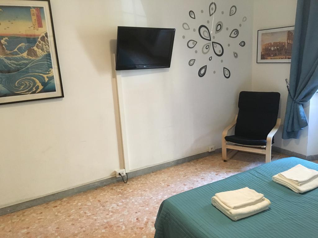 Delightful Apartment 100 Meters From The Colosseum Exterior foto
