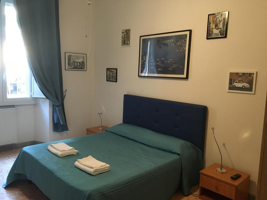 Delightful Apartment 100 Meters From The Colosseum Exterior foto